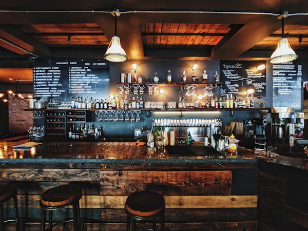 Bar dispensing Roaring Lion